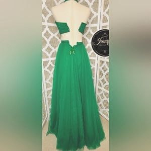 Sherri Hill 2-Piece Beaded Halter Top and Layered Tulle Skirt Size 14